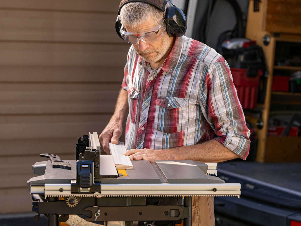 TSO Products Rip Fence with T-Slots for 210mm / 8.25" DEWALT Compact Jobsite Table Saw (DWE7485, DWE7480, DCS7485 or DW745)