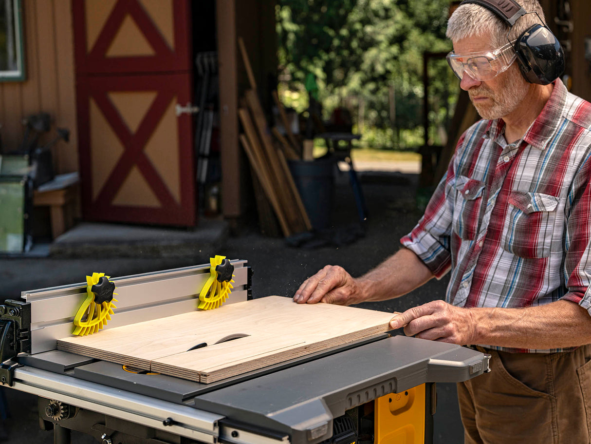 TSO Products Rip Fence with T-Slots for 210mm / 8.25" DEWALT Compact Jobsite Table Saw (DWE7485, DWE7480, DCS7485 or DW745)