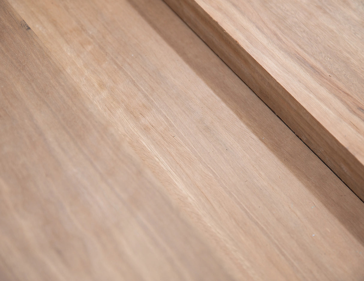 Queensland Spotted Gum 150 x 38mm – Select Grade, Kiln Dried, Rough Sawn Joinery Timber