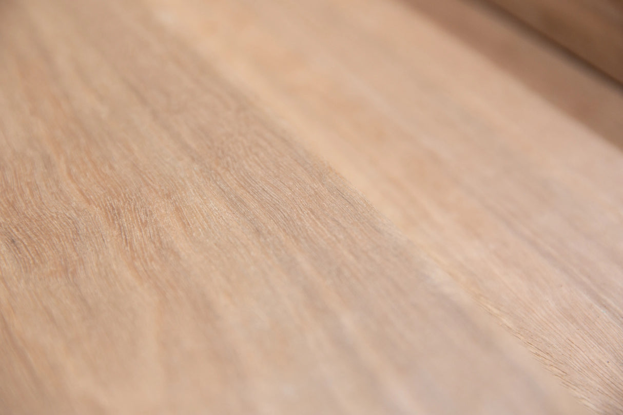 Queensland Spotted Gum 200 x 25mm – Standard Grade, Kiln Dried, Rough Sawn Joinery Timber